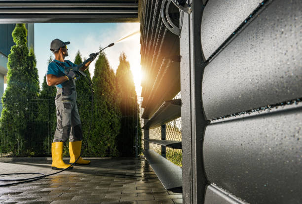Best Animal Enclosure Cleaning  in Monroe North, WA